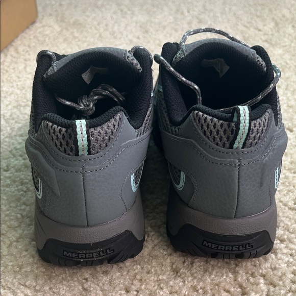 Merrell Black and Gray Athletic Shoes, NWT, size 6 Wide - Picture 9 of 11